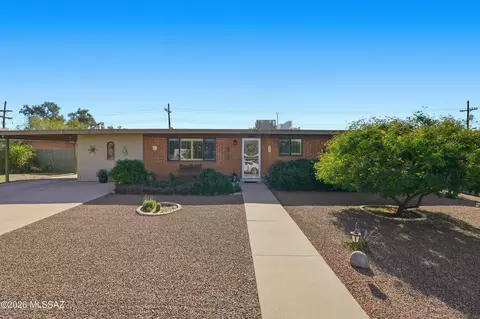 8000 E Beverly St, Tucson, AZ 85710