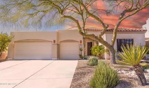 5323 N Fairway Heights Dr, Tucson, AZ 85749