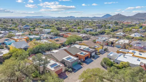 View/Area - 466 E Codd St, Tucson, AZ 85701 photo 4 of 5