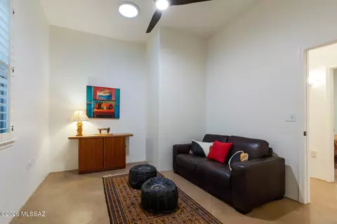 Bedroom - 466 E Codd St, Tucson, AZ 85701 photo 5 of 6