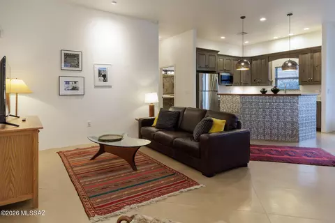 Living - 466 E Codd St, Tucson, AZ 85701 photo 1 of 3