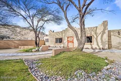 9620 W Minor Ct, Pima, AZ 85543