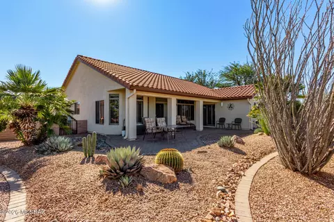 2587 E Dome Ct, Green Valley, AZ 85614