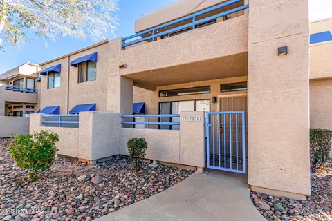 7968 E Colette Cir #215, Tucson, AZ 85710