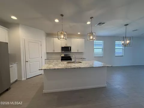9744 W Larson St, Marana, AZ 85658