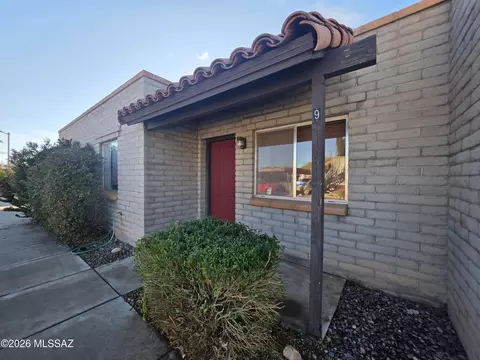 211 W Roger Rd #9, Tucson, AZ 85705