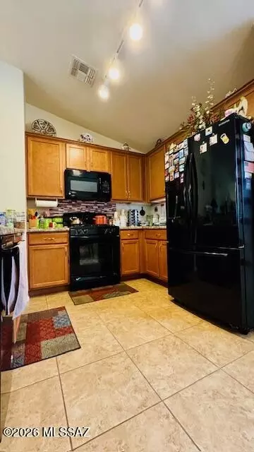 7996 Nautilus Dr, Tucson, AZ 85756 photo 4