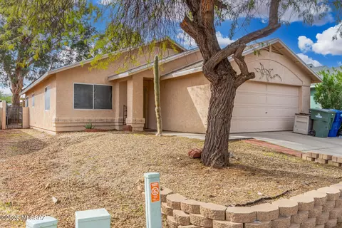 7888 S Lauder St, Tucson, AZ 85747