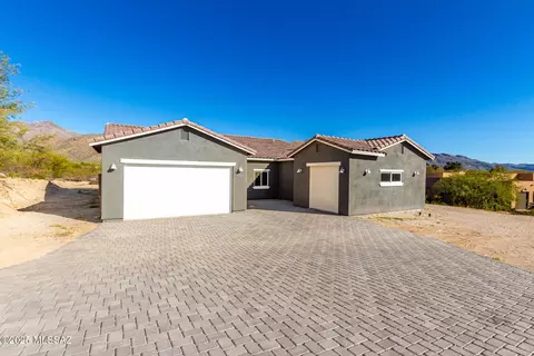9055 E Bear Canyon Pl, Tucson, AZ 85749