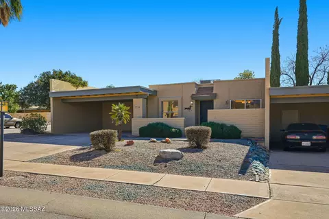 7754 E Hawthorne St, Tucson, AZ 85710
