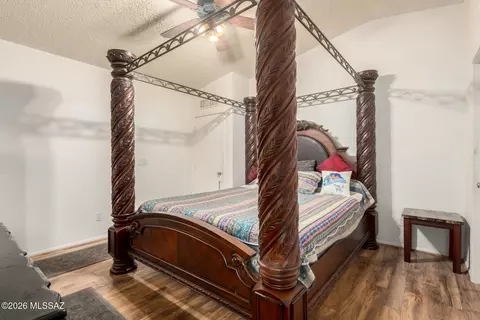 Bedroom - 6803 N De Chelly Loop, Tucson, AZ 85741 photo 3 of 5