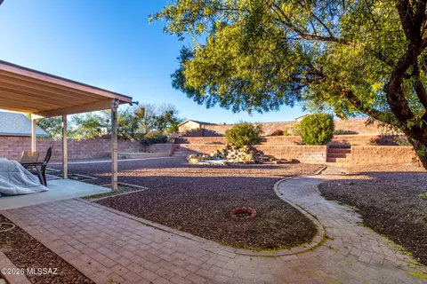 Exterior - 6803 N De Chelly Loop, Tucson, AZ 85741 photo 6 of 9