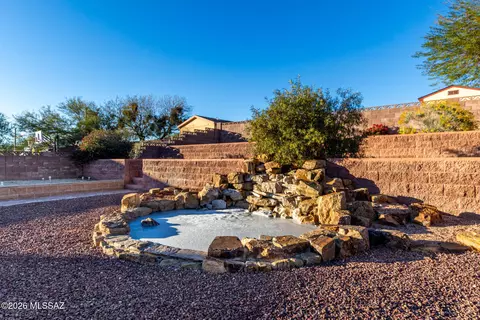 Exterior - 6803 N De Chelly Loop, Tucson, AZ 85741 photo 3 of 9