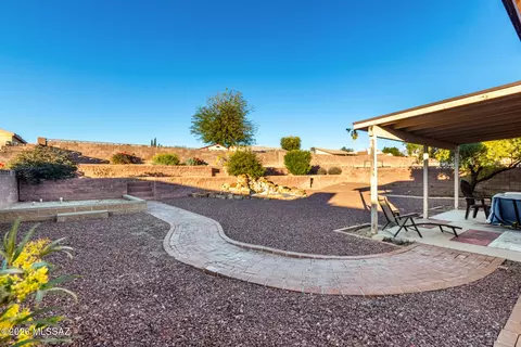 Exterior - 6803 N De Chelly Loop, Tucson, AZ 85741 photo 7 of 9