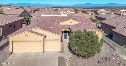 976 W Tenniel Dr, Green Valley, AZ 85614