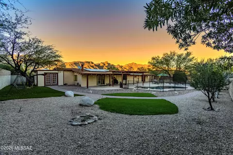 8502 E Amethyst Ln, Tucson, AZ 85750