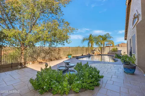 39388 Mountain Shadow Dr, Tucson, AZ 85739