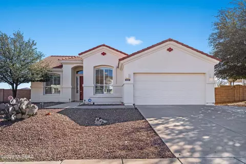 881 Manzanilla Way, Rio Rico, AZ 85648