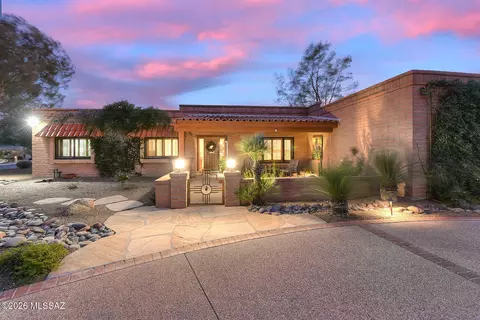 8230 E Ridgewood Dr, Tucson, AZ 85750