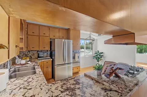 Kitchen - 2045 E 7th St, Tucson, AZ 85719 photo 3 of 4