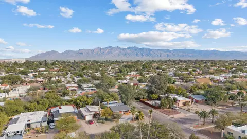 View/Area - 2045 E 7th St, Tucson, AZ 85719 photo 3 of 4