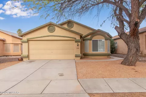 9213 E Ironbark St, Tucson, AZ 85747