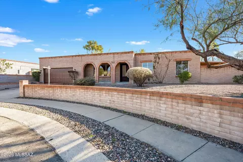 9422 E Barrudean Hills St, Tucson, AZ 85710