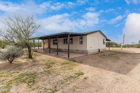 8981 W Bopp Rd, Tucson, AZ 85735