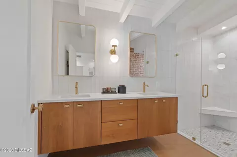 Bath - 2350 E Hampton St, Tucson, AZ 85719 photo 3 of 6