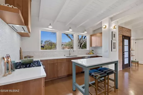 Kitchen - 2350 E Hampton St, Tucson, AZ 85719 photo 3 of 6
