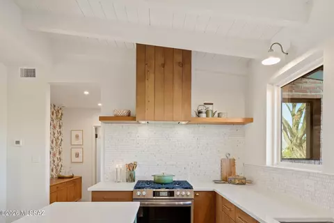 Kitchen - 2350 E Hampton St, Tucson, AZ 85719 photo 1 of 6