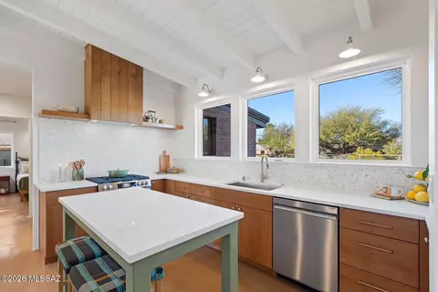 Kitchen - 2350 E Hampton St, Tucson, AZ 85719 photo 6 of 6