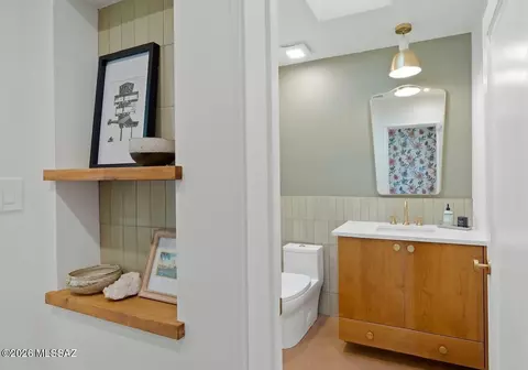 Bath - 2350 E Hampton St, Tucson, AZ 85719 photo 4 of 6