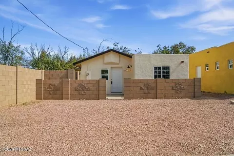 2711 E Grant Rd, Tucson, AZ 85716