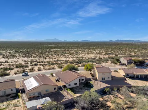 6715 S Via Molino De Viento N, South Tucson, AZ 85713