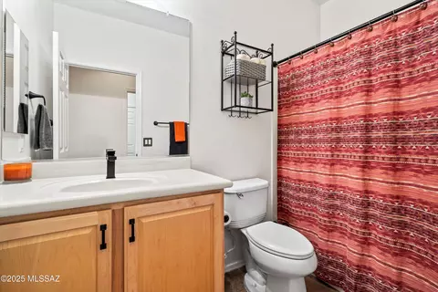 Bath - 13773 E Carruthers St, Vail, AZ 85641 photo 3 of 3