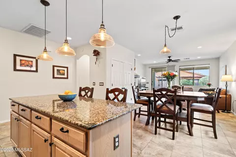 Kitchen - 13773 E Carruthers St, Vail, AZ 85641 photo 5 of 6