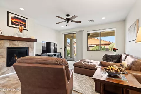 Living - 13773 E Carruthers St, Vail, AZ 85641 photo 5 of 6