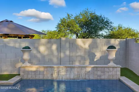 Exterior - 5952 E Sanderling Dr, Tucson, AZ 85756 photo 4 of 9