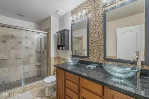 Bath - 5952 E Sanderling Dr, Tucson, AZ 85756 photo 1 of 3