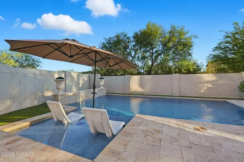 Exterior - 5952 E Sanderling Dr, Tucson, AZ 85756 photo 5 of 9