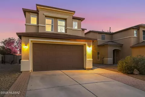 Exterior - 5952 E Sanderling Dr, Tucson, AZ 85756 photo 2 of 9