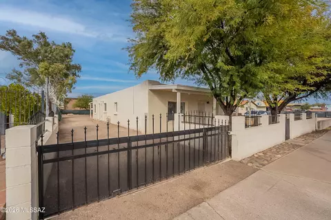 1466 W Saint Marys Rd, Tucson, AZ 85745