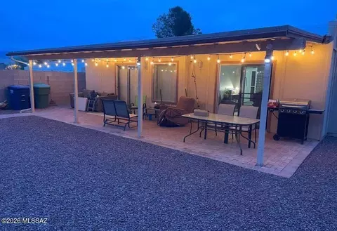 1456 S Moonlight Dr, Tucson, AZ 85748