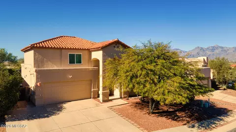 831 N Promontory Dr, Tucson, AZ 85748