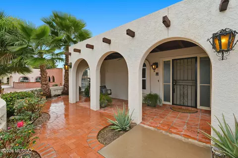 1331 N Paseo Del Cervato, Green Valley, AZ 85614