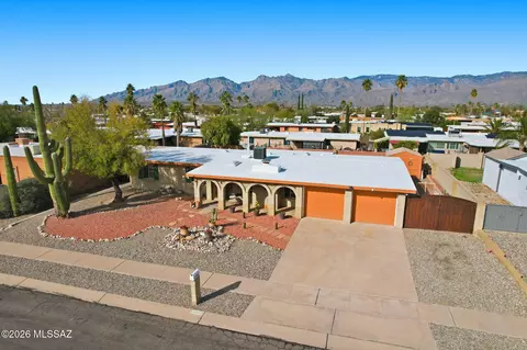 View/Area - 9045 E 7th St, Tucson, AZ 85710 photo 3 of 6