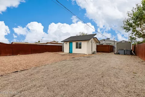 Exterior - 1025 E 28th St, Tucson, AZ 85713 photo 11 of 12