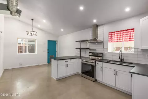 Kitchen - 1025 E 28th St, Tucson, AZ 85713 photo 2 of 3
