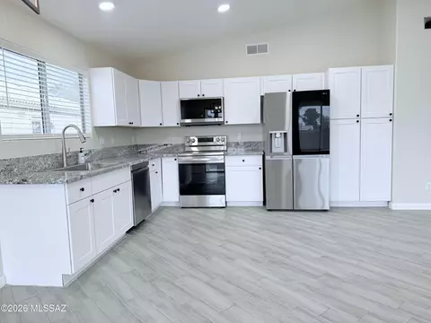 7178 W Hunnington Dr, Tucson, AZ 85743